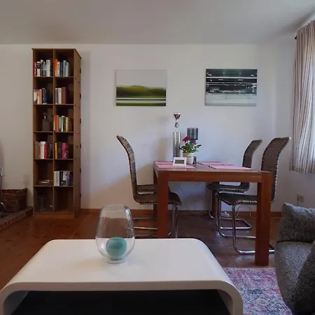 Gartenhaus In Potsdam Wilhelmshorst * 미쉔도르프