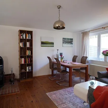 Gartenhaus In Potsdam Wilhelmshorst * 미쉔도르프