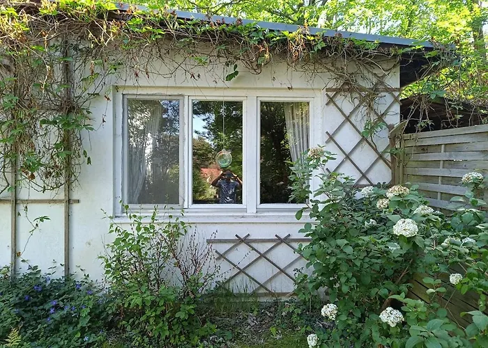 Gartenhaus In Potsdam Wilhelmshorst *